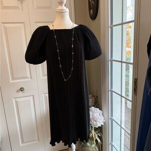 Samuel B. Black Pleated Midi Dress with Puff Sleeves